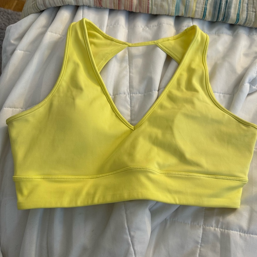 Buffbunny collection Maraschino sports bra in Zesty